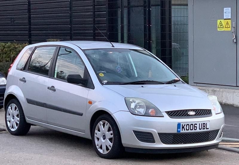 Silver Used 2006 Ford Fiesta Style Hatchback | £2,495 (Super price) - Image 1/4