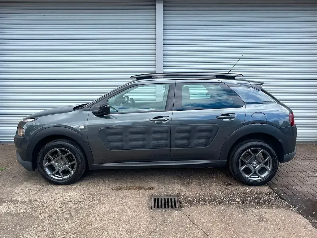 Used Citroën C4 Cactus Feel 82 HP (60 kW) 2015 Grey Hatchback