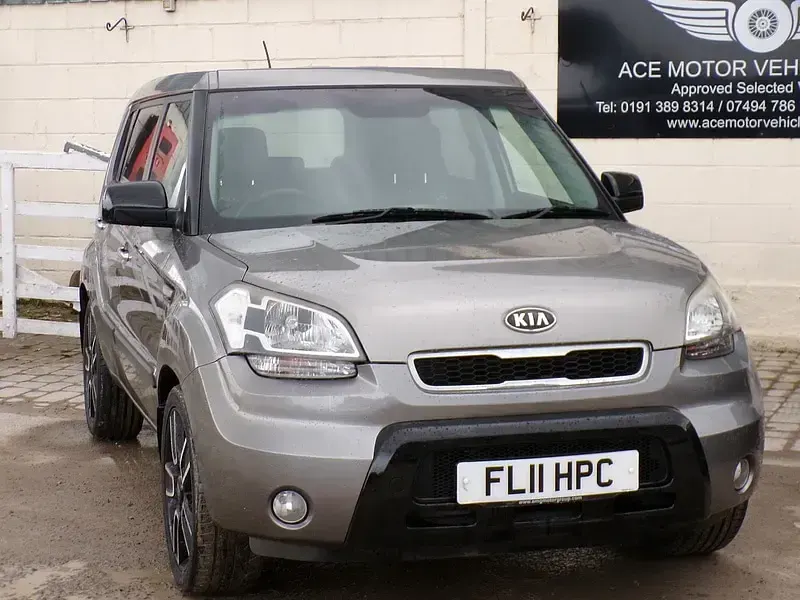 Used Kia Soul 126 HP (92 kW) 2011 Silver SUV