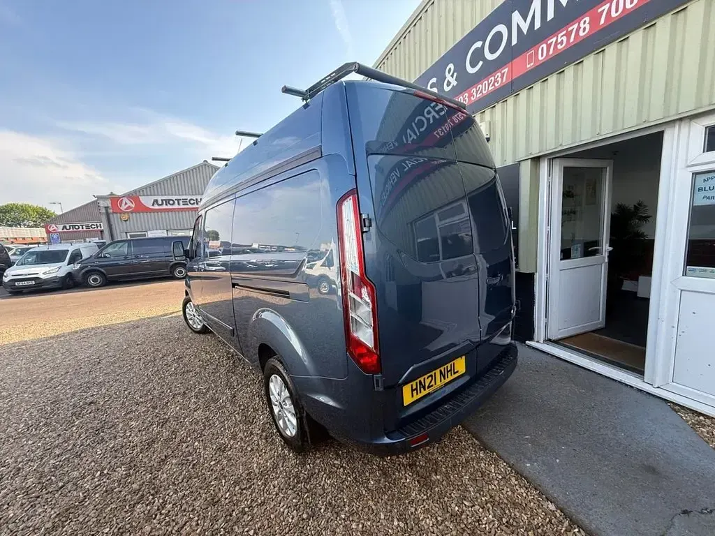 Used Ford Transit Custom Limited 130 HP (95 kW) 2021 Blue Van