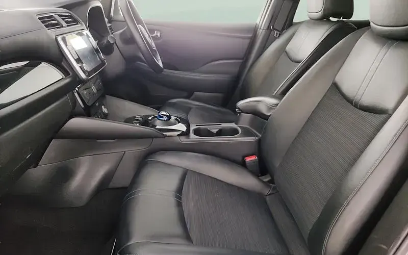 Used Nissan Leaf N-Connecta 160 kW (218 HP) 2022 Hatchback