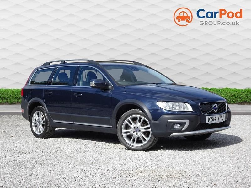 Blue Used 2014 Volvo XC70 SE Lux SUV | £12,490 (Fair price) - Image 1/3