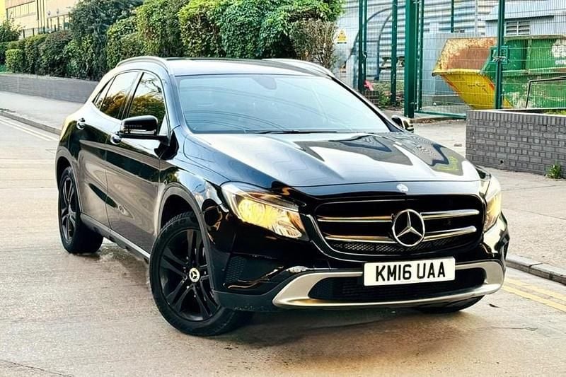 Black Used 2016 Mercedes GLA200 SUV | £9,980 (Super price) - Image 1/1