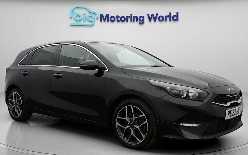 Used 2021 Kia Ceed 3 Hatchback | £14,000 (Fair price) - Image 1/4