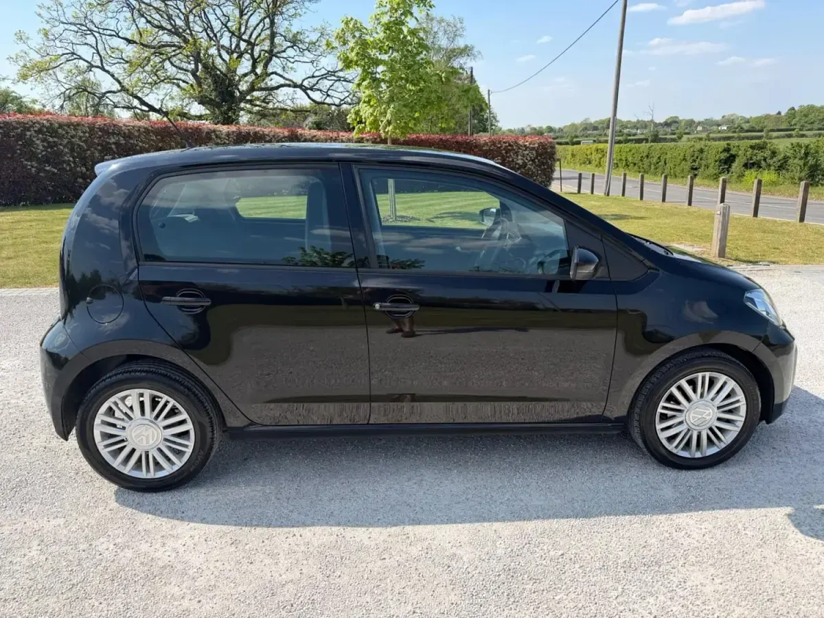 Used VW up! move up! 60 HP (44 kW) 2018 Black Hatchback