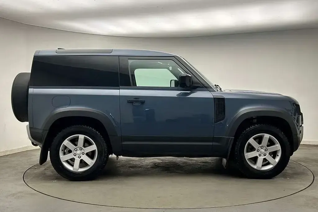 Usado Land Rover Defender 197 HP (144 kW) 2023 Azul SUV