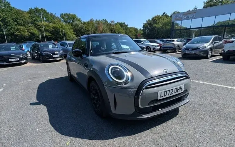 Used Mini Cooper Classic 136 HP (100 kW) 2022 Hatchback