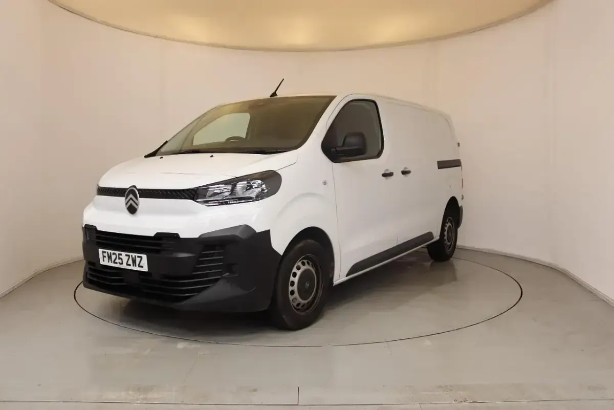 Used Citroën Dispatch 118 HP (86 kW) 2025 White MPV
