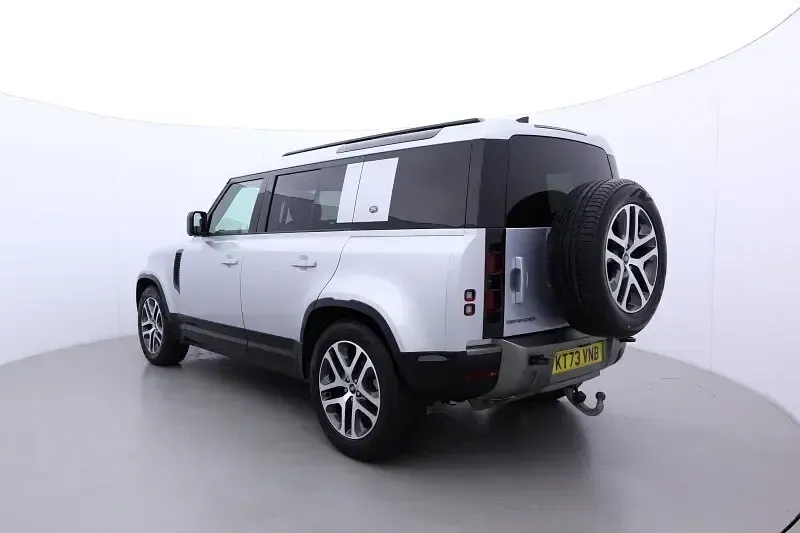Used Land Rover Defender SE Dynamic 2023 Silver SUV