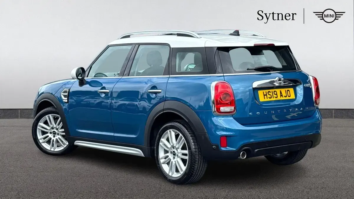 Used Mini Cooper D Countryman Exclusive 148 HP (108 kW) 2019 Blue SUV