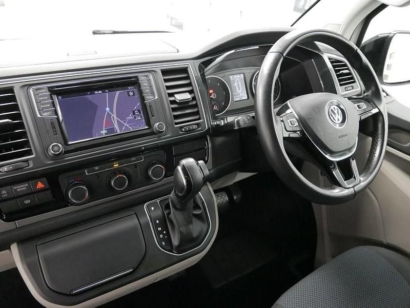 Used VW Transporter 150 HP (110 kW) 2018 White Van