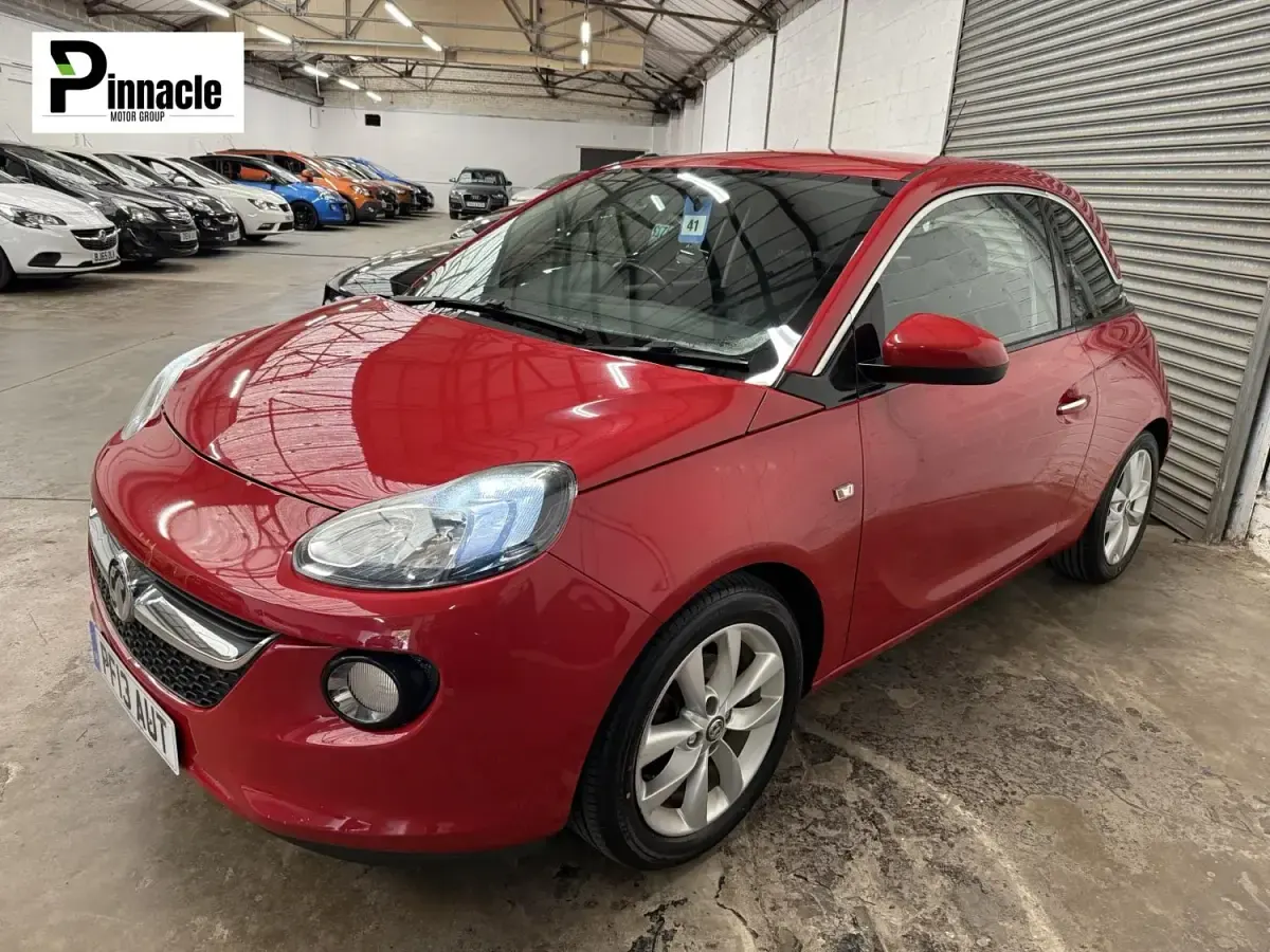 Second-hand Vauxhall Adam Jam 70 CP (51 kW) 2013 Roșu Hatchback