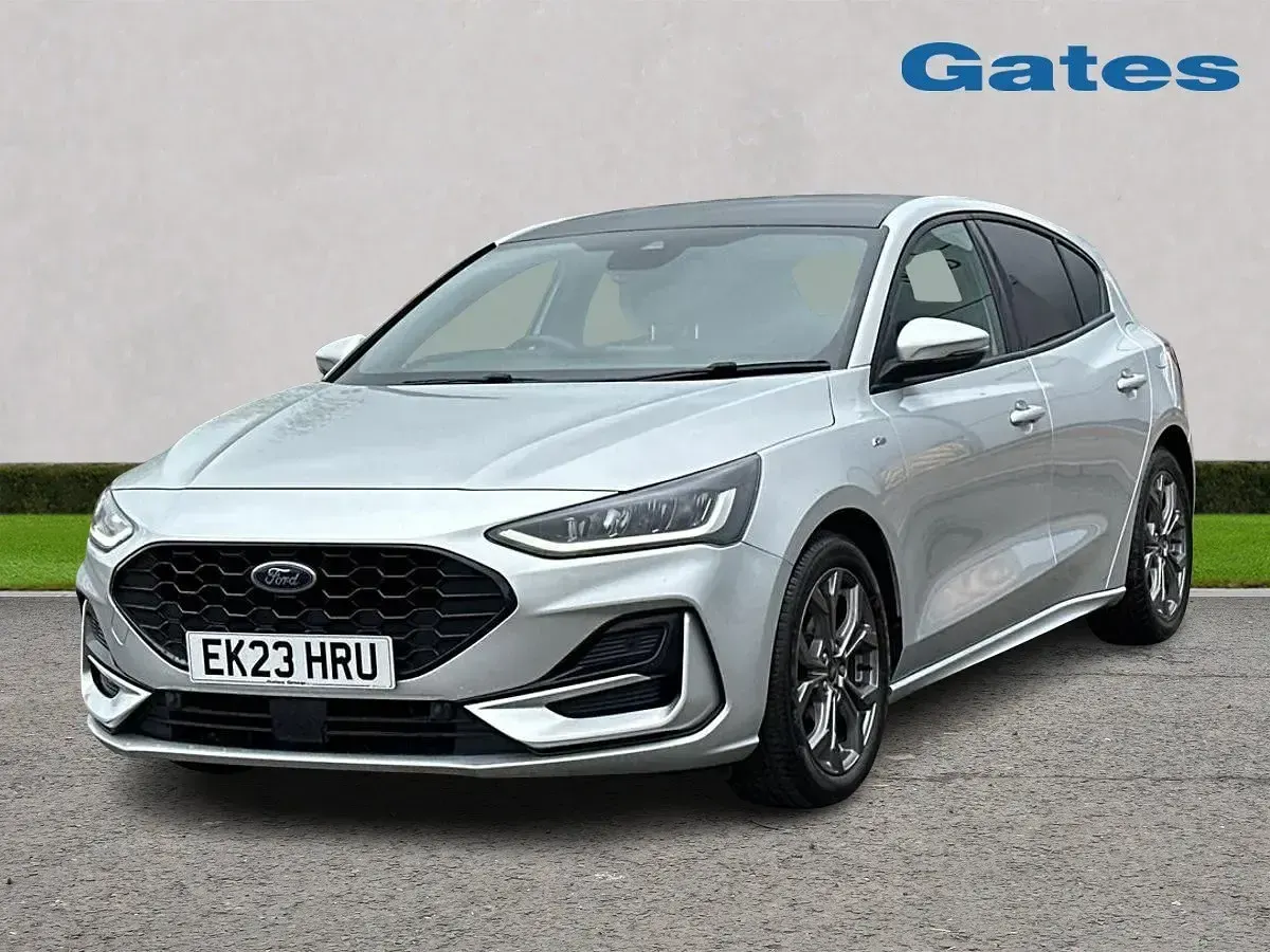 Gebraucht Ford Focus ST-Line 125 PS (91 kW) 2023 Silber Kleinwagen