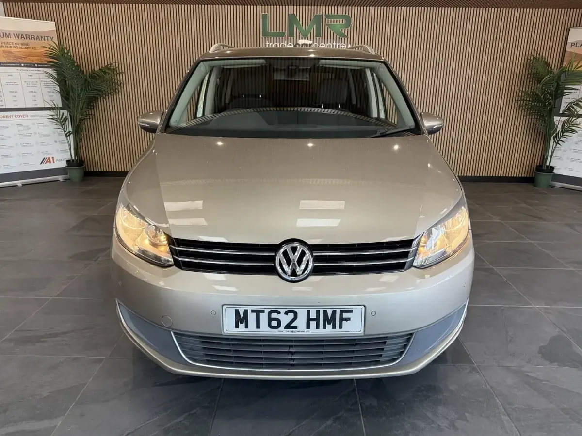 Used VW Touran SE 105 HP (77 kW) 2012 Beige MPV