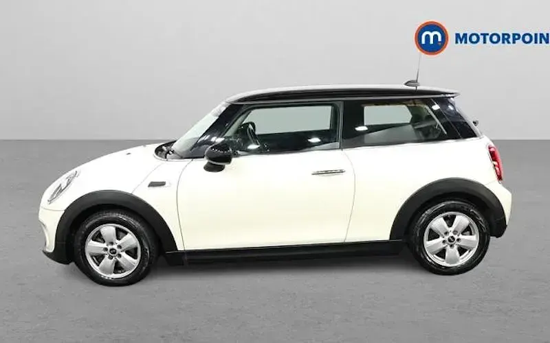 Used Mini Cooper Classic 136 HP (100 kW) 2021 Hatchback