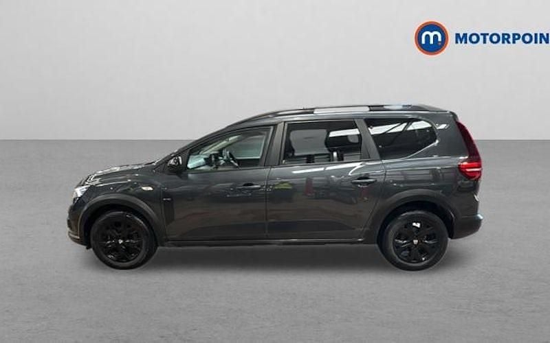 Used Dacia Jogger Extreme 110 HP (80 kW) 2023 Grey MPV