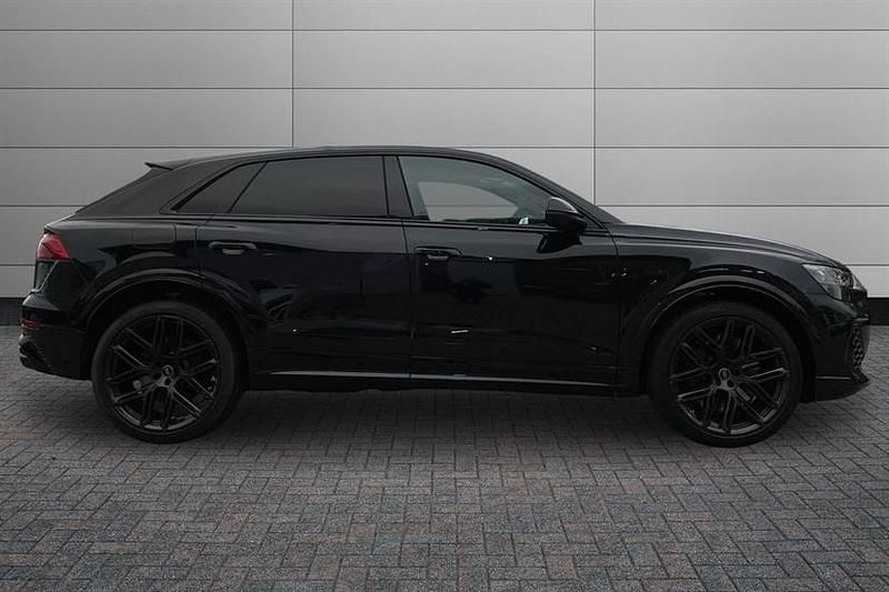 New Audi RS Q8 Comfort 600 HP (441 kW) 2025 Mythos black SUV