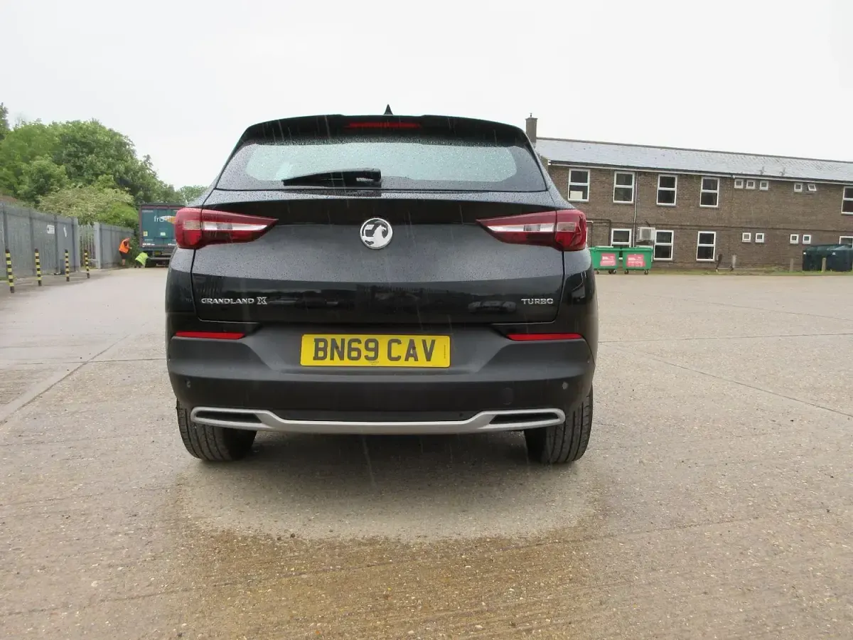 Used Vauxhall Grandland X Sport 130 HP (95 kW) 2019 Black SUV
