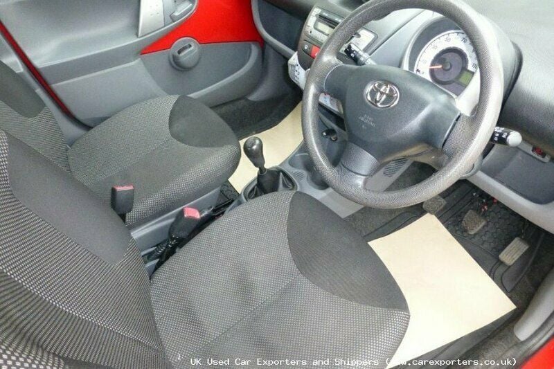 Used Toyota Aygo 67 HP (49 kW) 2010 Hatchback
