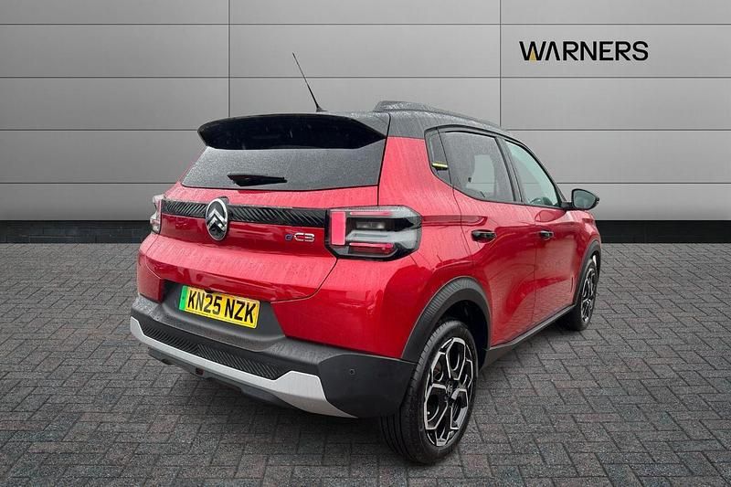 Used Citroën e-C3 81 kW (111 HP) 2025 Red Hatchback