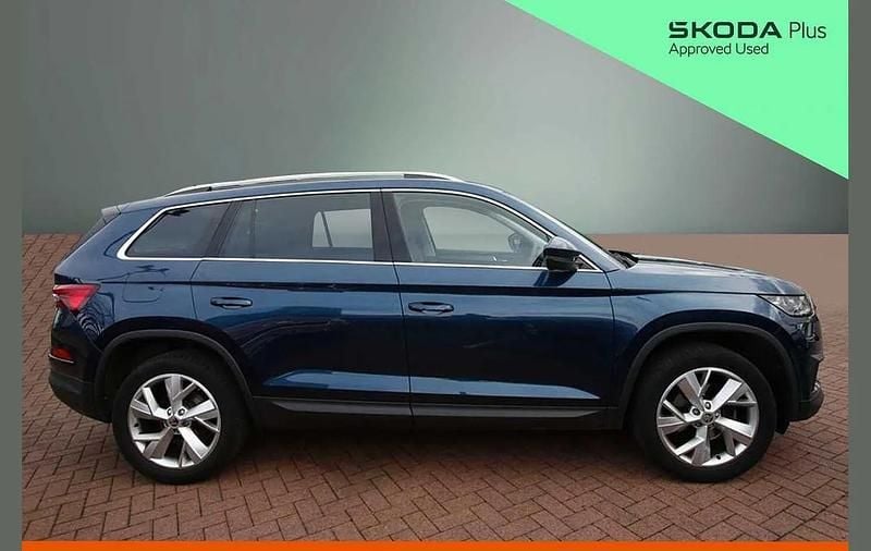 Used Skoda Kodiaq SE L Executive 147 HP (108 kW) 2024 Petrol blue metallic SUV
