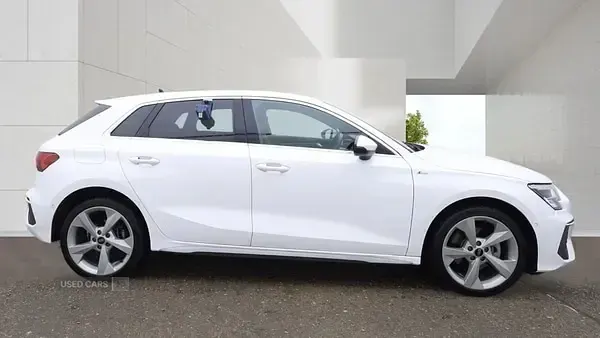 Used Audi A3 e-tron S-Line 204 HP (150 kW) 2023 White Hatchback