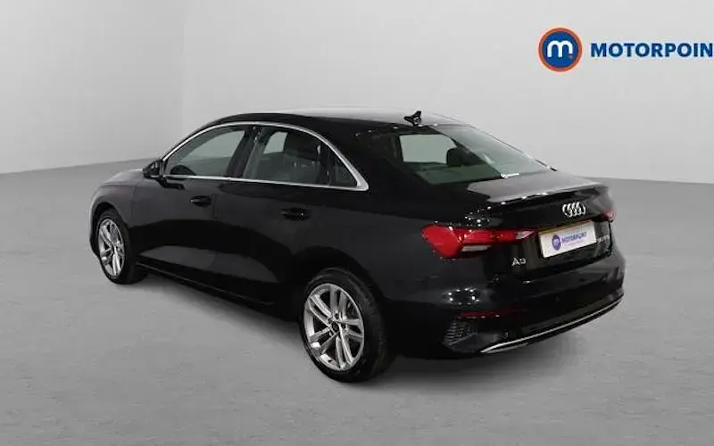 Begagnad Audi A3 Sport 110 HK (80 kW) 2024 Sedan