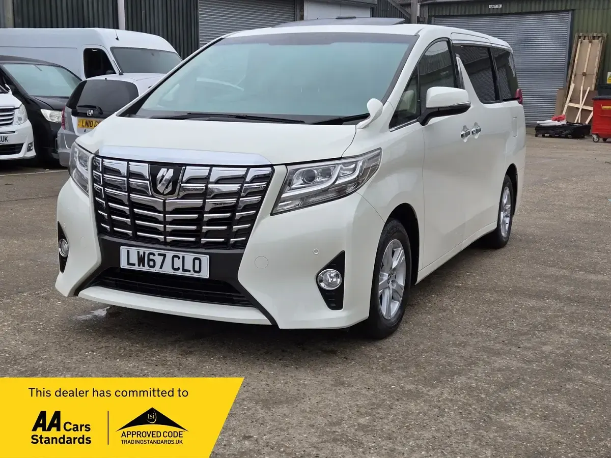Used Toyota Alphard 180 HP (132 kW) 2017 White MPV