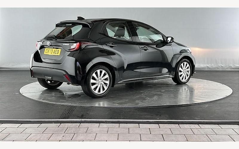 Used Toyota Yaris Hybrid 116 HP (85 kW) 2025 Hatchback