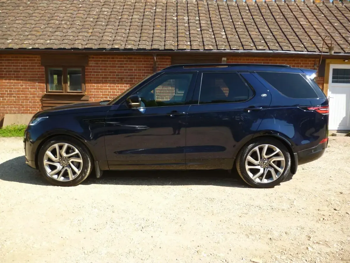 Used Land Rover Discovery 5 Landmark 2019 Blue SUV