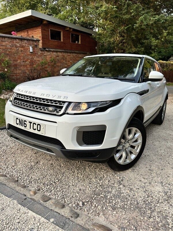 White Used 2016 Land Rover Range Rover evoque SE Estate | £8,875 (Super price) - Image 1/4