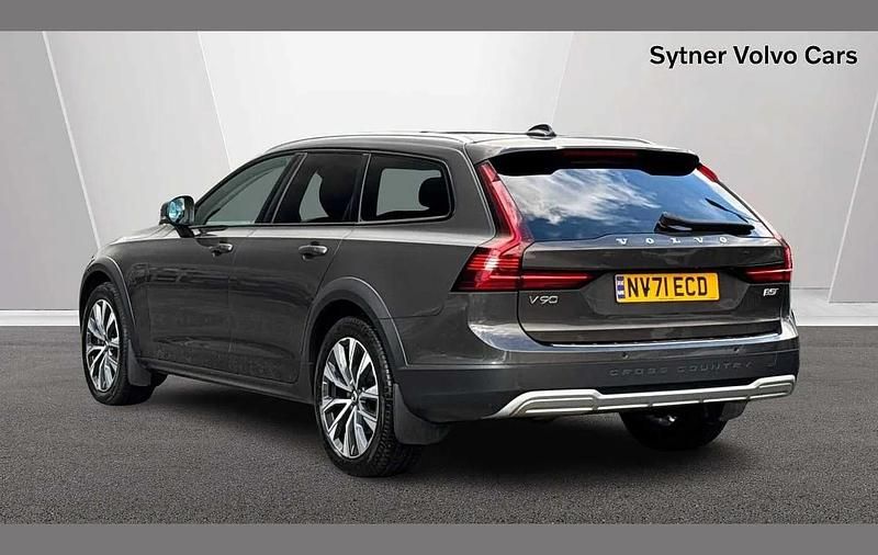Used Volvo V90 CC 232 HP (170 kW) 2021 Grey Estate