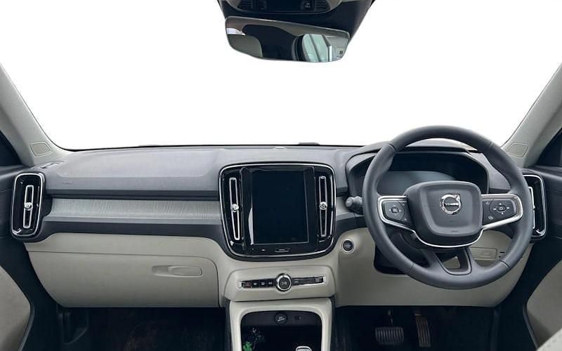 Used Volvo XC40 Inscription 163 HP (119 kW) 2021 Blue SUV