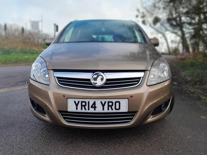 Used Vauxhall Zafira Design Edition 2014 Brown MPV