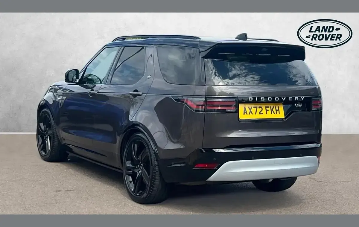 Used Land Rover Discovery 296 HP (217 kW) 2023 Grey SUV
