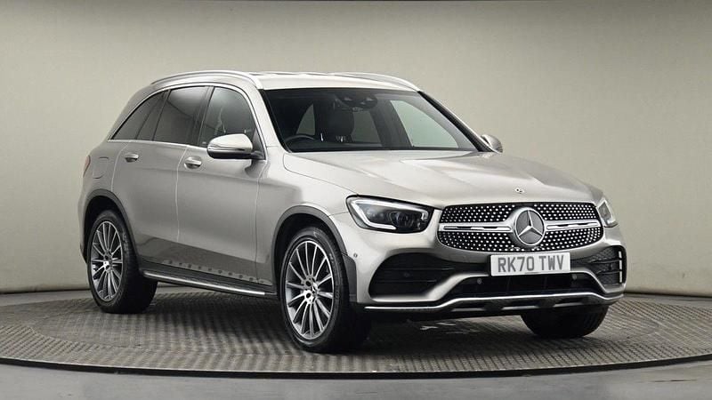 Mojave silver metallic finish Used 2020 Mercedes GLC300 AMG line SUV | £27,300 (Good price) - Image 1/4