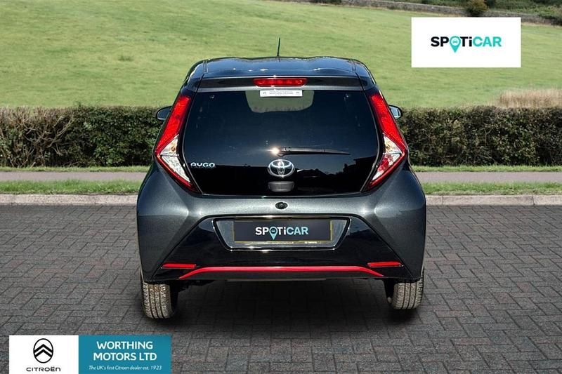 Used Toyota Aygo Trend 70 HP (51 kW) 2021 Grey Hatchback