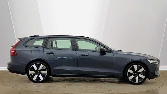 Used Volvo V60 Plus 350 HP (257 kW) 2025 Estate