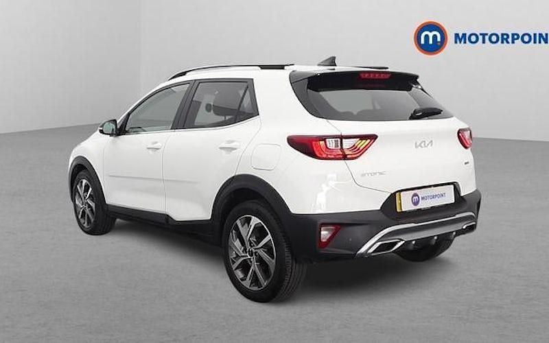 Used Kia Stonic GT-Line 120 HP (88 kW) 2023 White SUV