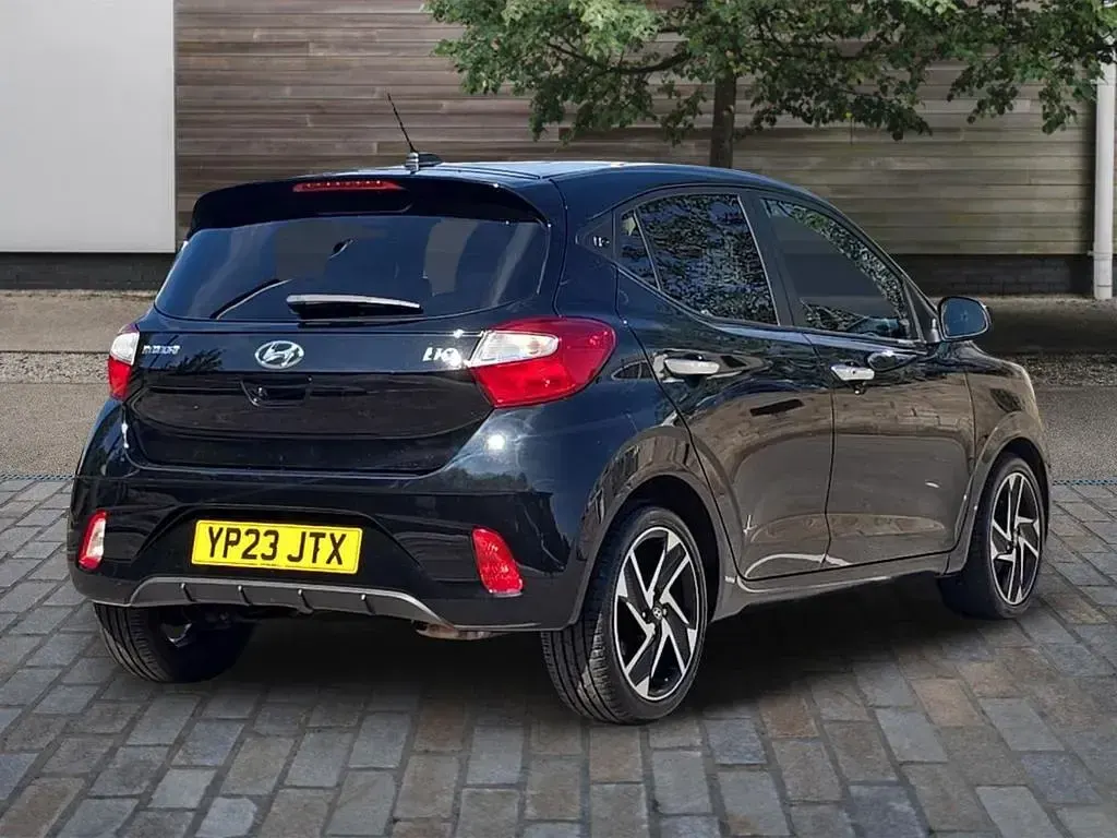 Used Hyundai i10 Premium 67 HP (49 kW) 2023 Black Hatchback