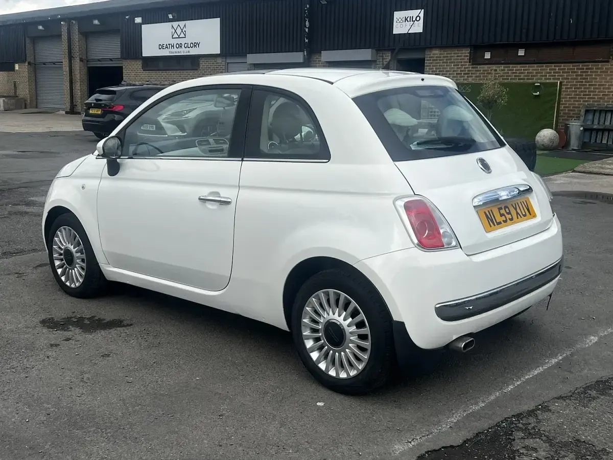 Used Fiat 500 Lounge 69 HP (50 kW) 2009 White Cabriolet
