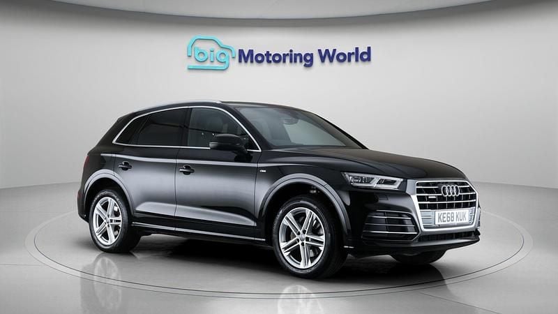 Used 2019 Audi Q5 S-Line SUV | £20,900 (Good price) - Image 1/4