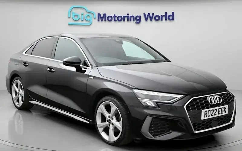 Usado Audi A3 S-Line 150 HP (110 kW) 2024 Sedan