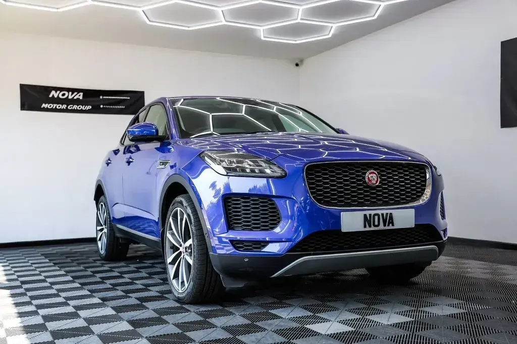 Used Jaguar E-Pace SE 180 HP (132 kW) 2019 Blue SUV