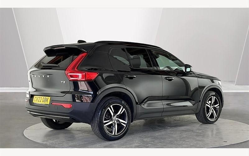 Used Volvo XC40 R-Design 163 HP (119 kW) 2021 SUV