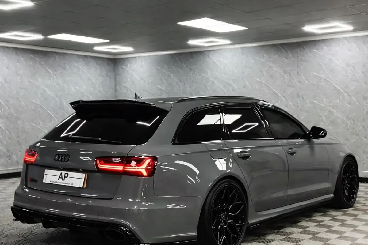 Usado Audi RS6 Design 700 HP (514 kW) 2016 Cinzento Carrinha