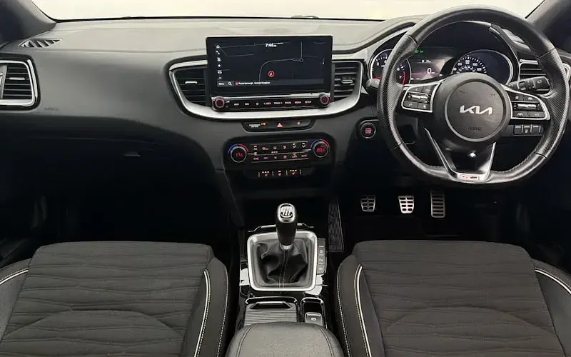 Used Kia ProCeed GT-Line 160 HP (117 kW) 2022 Orange Estate