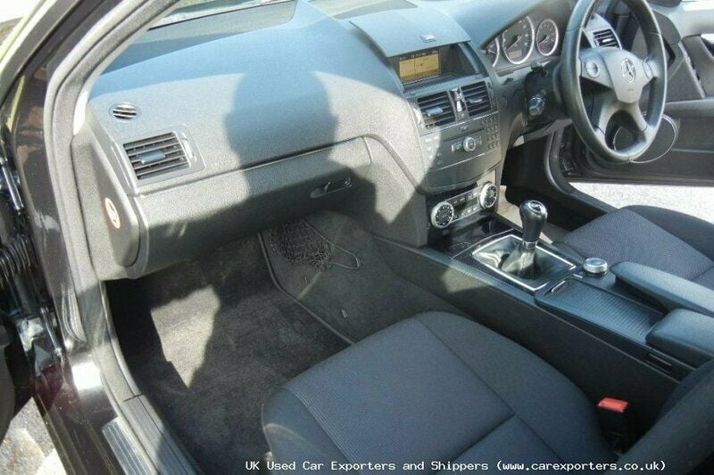 Used Mercedes C180 156 HP (114 kW) 2009 Sedan