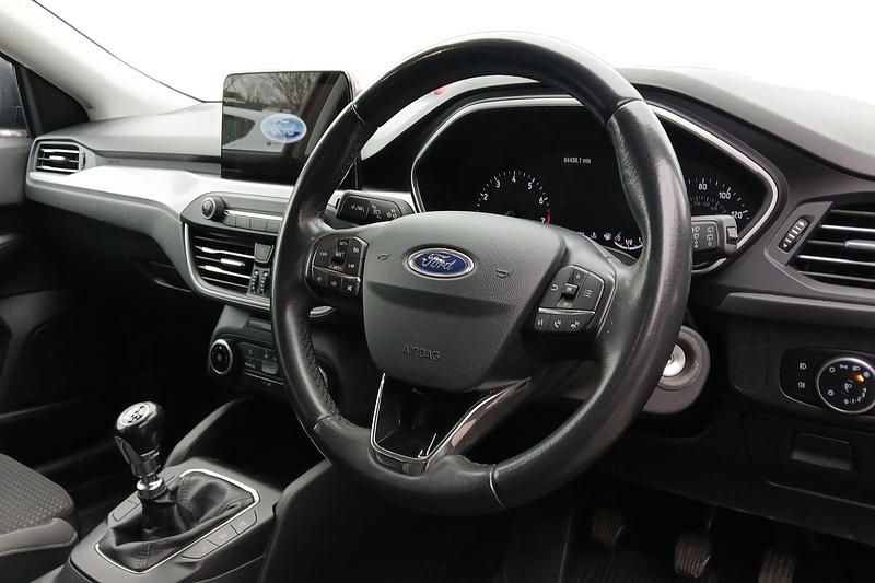 Used Ford Focus Zetec 125 HP (91 kW) 2019 Grey Hatchback