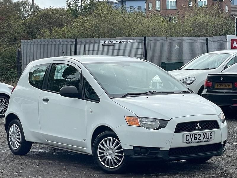 White Used 2013 Chevrolet Aveo LTZ Hatchback | £2,495 - Image 1/4